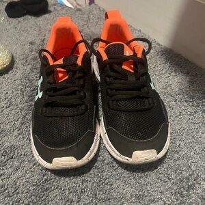 Girls under armour shoes